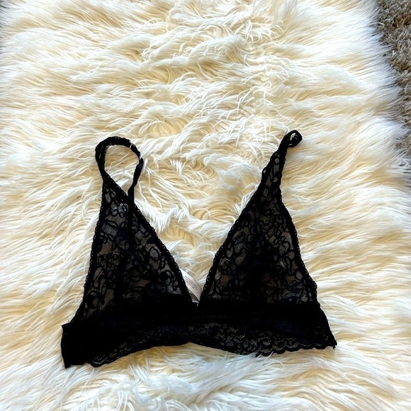Black Lace Bralette - Picture 1 of 1